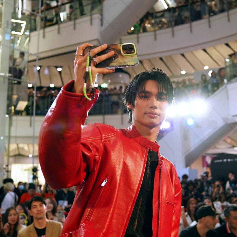 AppleSheep มี วินเมธวิน แล้วนะ ⭐ Sheepxwin เข้าสู่จักรวาล Spider-Man 🕷️🕸️ กับลายเคสที่ขยับได้ !? ที่ centralwOrld