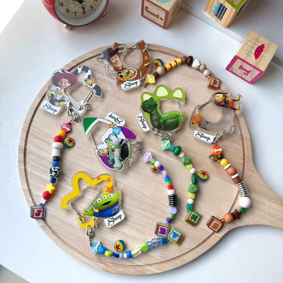 Toy Story 5 Charm woody buzz lightyear วูดดี้ บัซ ไลท์เยียร์ Slinky Dog  สลิงกี้ ด็อก Rex เร็กซ์ Aliens เอเลี่ยน Little Green Men Jessie เจสซี่ ของเล่น ลิขสิทธิ์แท้ Disney Pixar ดิสนีย์ ทอย สตอรี่ Accessories ของสะสม น่ารัก carabiner อะคริลิก ห้อยกระเป๋า