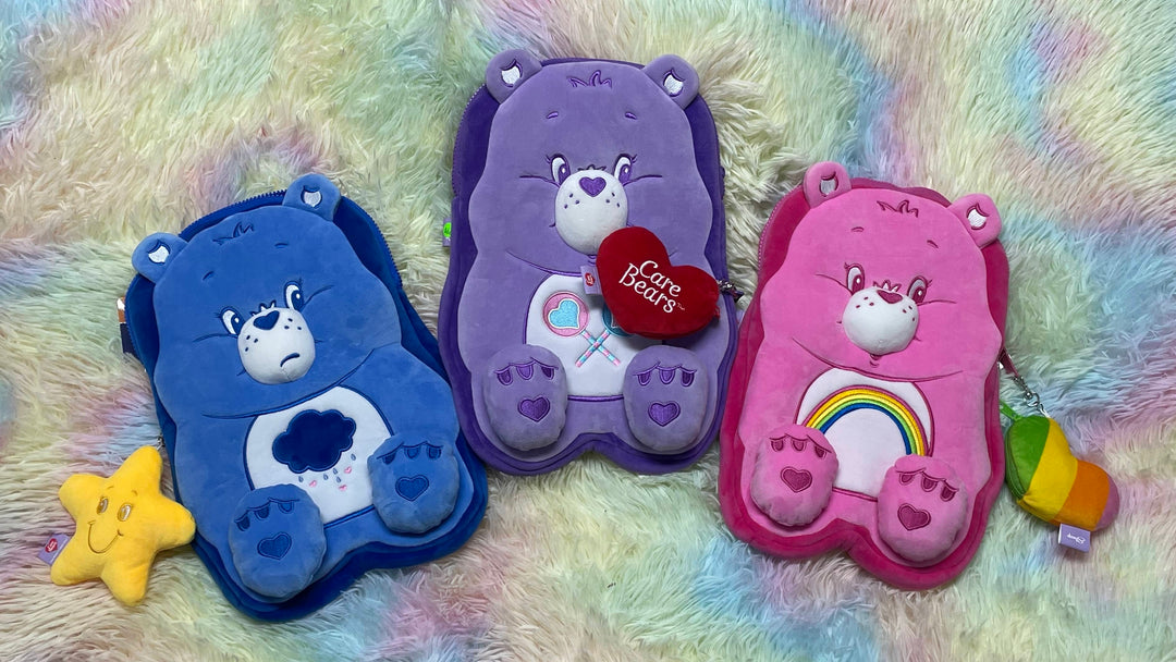 กระเป๋าใส่ไอแพด ที่เหมือนพกน้องหมี Care Bears ออกไปทุกที่