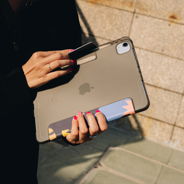 เคสไอแพด Pro11 gen1 gen2 gen3 / Air4 Air5 ลายเสือ สีดำ รูกล้อง