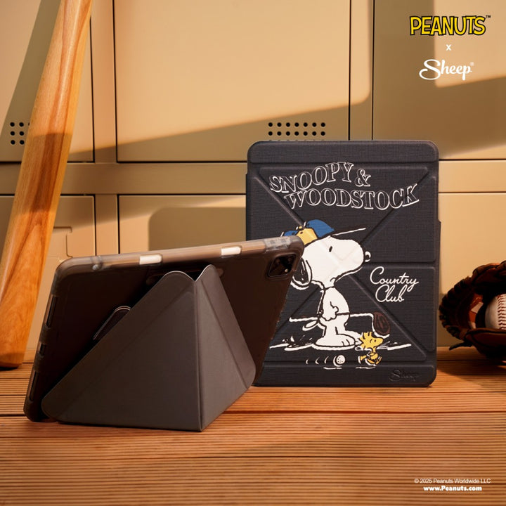 เคสคอลแลป peanuts เคสไอแพดมีที่เก็บปากกา case iPad peanuts เคสไอแพดสนูปปี้สีดำ ของแท้