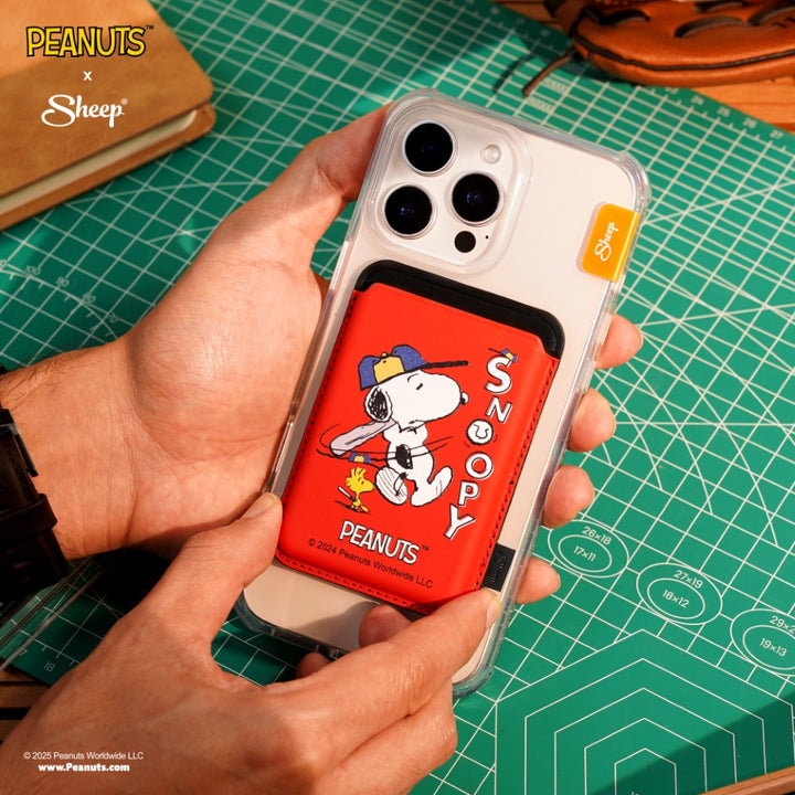 ของใช้คู่เคส Snoopy ตีเบสบอล Magsafe Wallet Peanuts Card Holder Snoopy