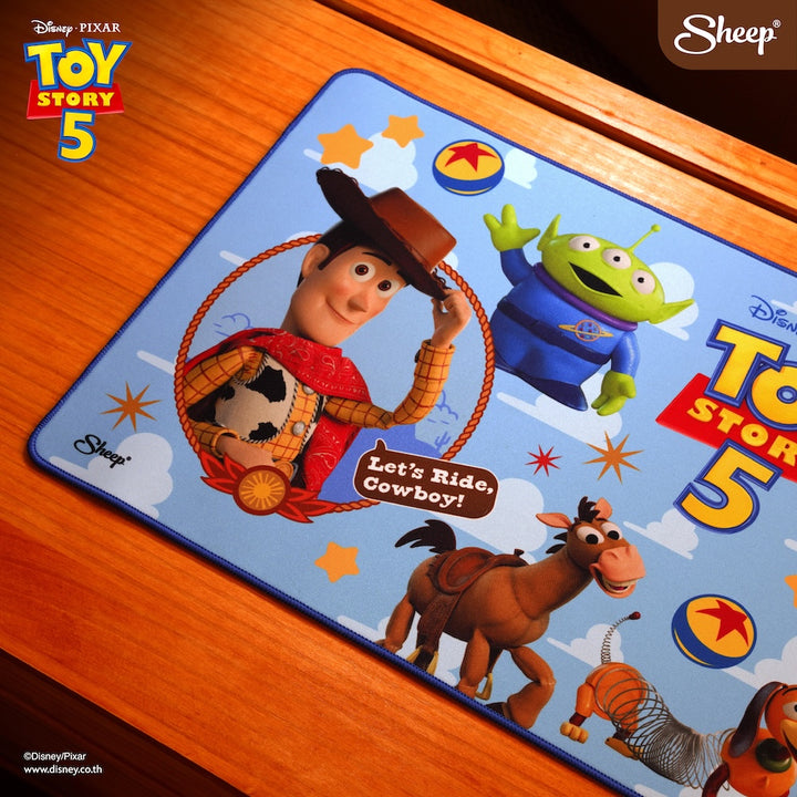 Toy Story 5 ลิขสิทธิ์แท้ ดิสนีย์  แผ่น รองเมาส์ ใหญ่ mouse pad Disney ของแต่งโต๊ะ  ทอย สตอรี่ Woody Buzz Jessie Slinky Rex