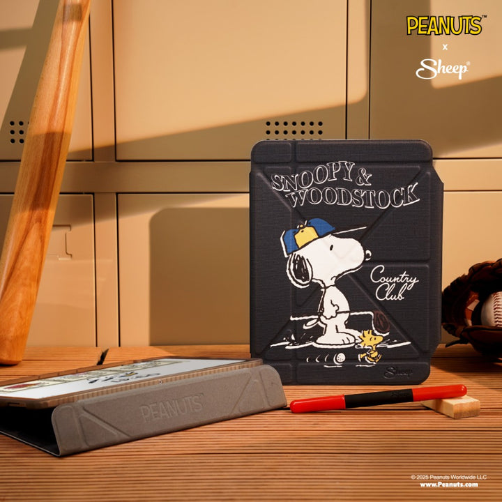 iPad Snoopy woodstock เคสไอแพดสนูปปี้สีดำ เคสคอลแลป Snoopy