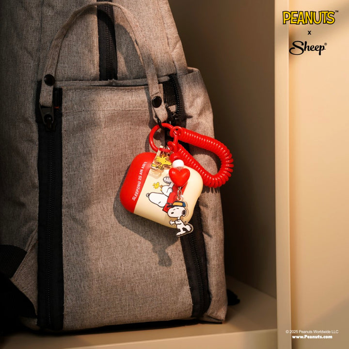 Airpods Peanuts เคสSnoopy  เคส Airpods Snoopy สีแดง นอนบนหลังคา