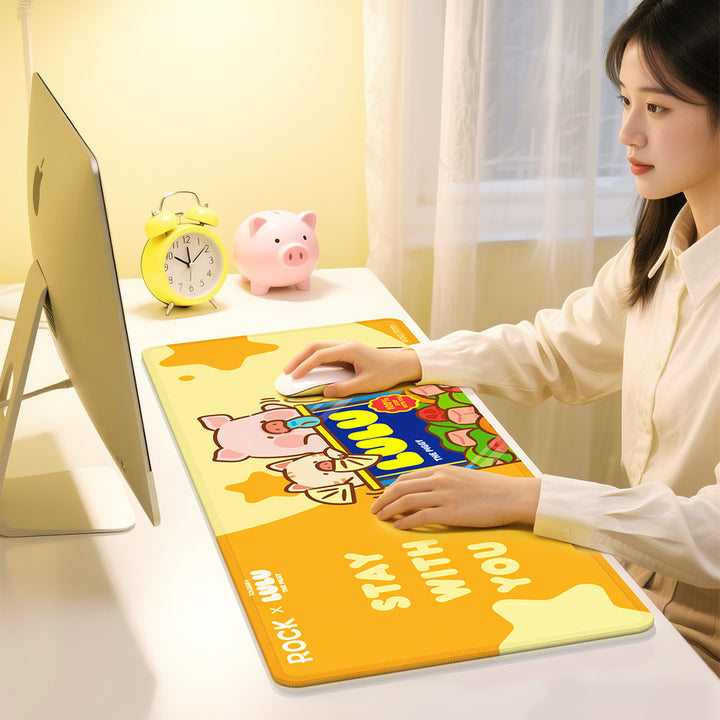mouse pad สีเหลือง แผ่นรองเมาส์ rock แผ่นใหญ่ lulu the piggy หมู ลูลู่ น่ารัก