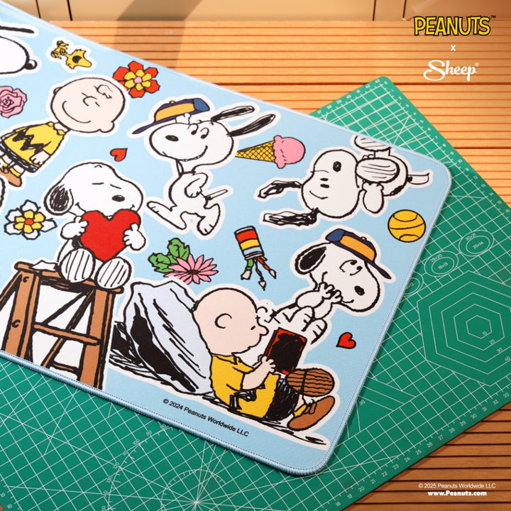 ลายรวมแก๊ง peanuts สีฟ้า Mousepad Peanuts  แผ่นรองเม้าส์ลาย peanuts แต่งโต๊ะ